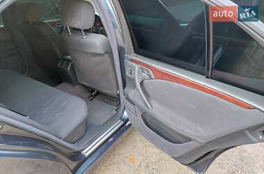 Седан Mercedes-Benz E-Class 2001 в 