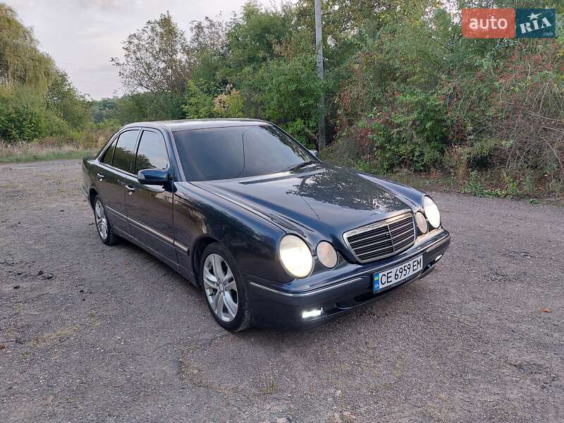 Седан Mercedes-Benz E-Class 2001 в Кицмани