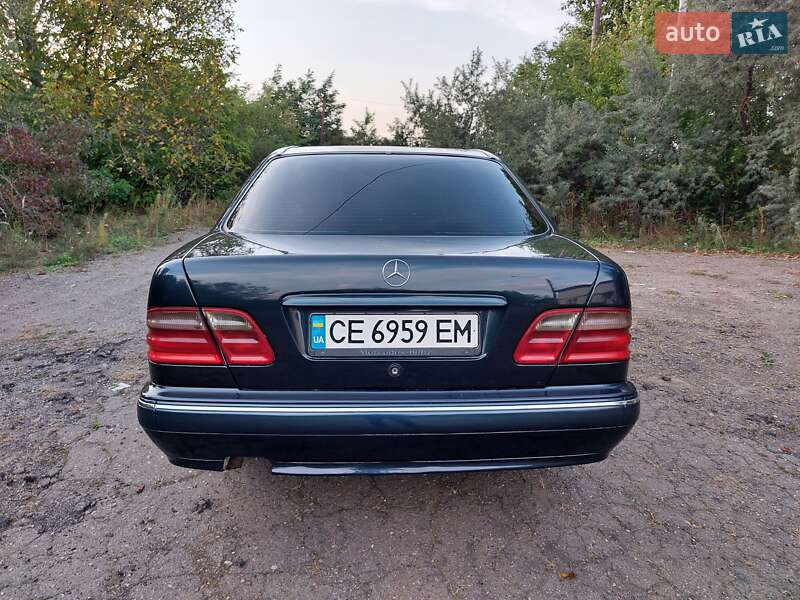 Седан Mercedes-Benz E-Class 2001 в Кицмани