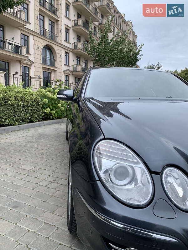 Седан Mercedes-Benz E-Class 2009 в Одессе