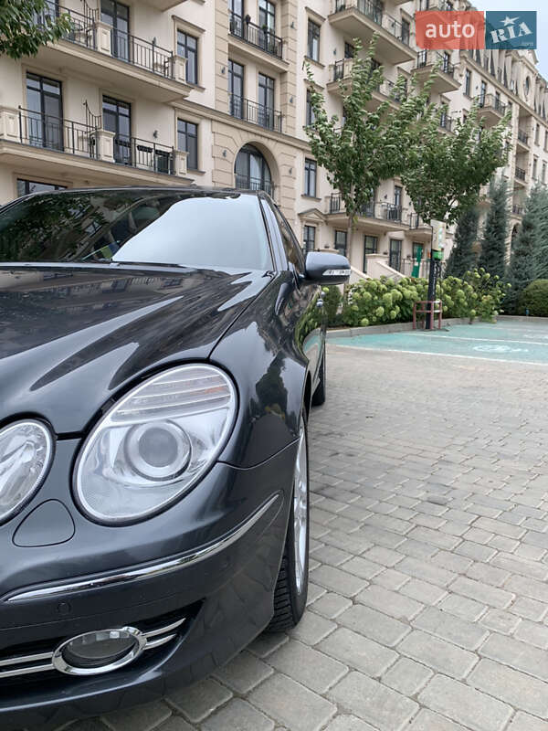 Седан Mercedes-Benz E-Class 2009 в Одессе