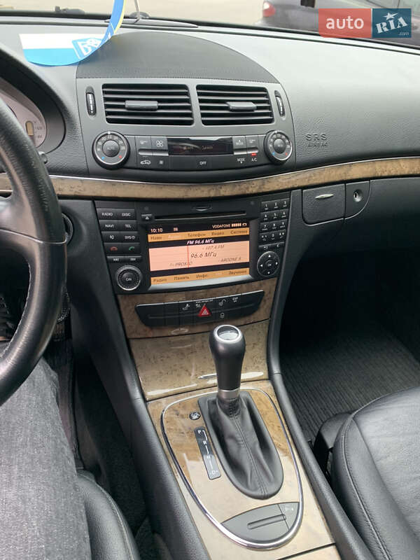 Седан Mercedes-Benz E-Class 2009 в Одессе