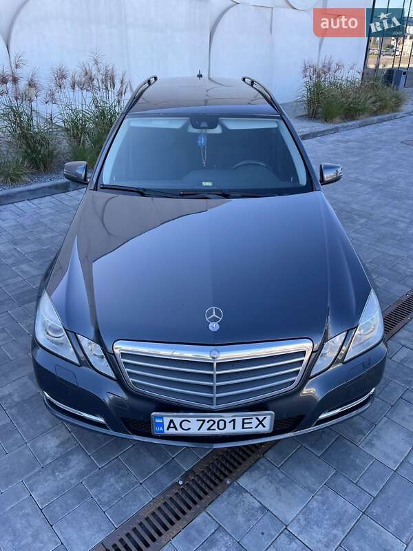 Универсал Mercedes-Benz E-Class 2011 в Луцке фото 10 Универсал Mercedes-Benz E-Class 2011 в Луцке