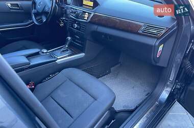 Універсал Mercedes-Benz E-Class 2011 в Луцьку
