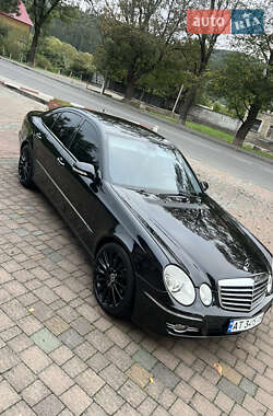 Седан Mercedes-Benz E-Class 2008 в 