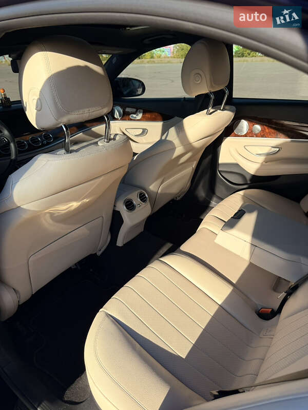 Седан Mercedes-Benz E-Class 2016 в Києві фото 10 Седан Mercedes-Benz E-Class 2016 в Києві