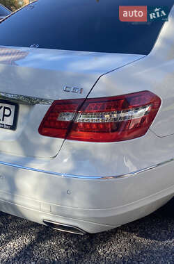 Седан Mercedes-Benz E-Class 2012 в 