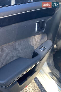 Седан Mercedes-Benz E-Class 2012 в 