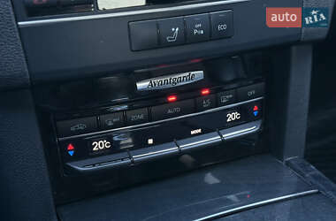 Седан Mercedes-Benz E-Class 2011 в 