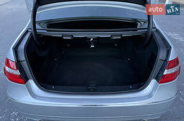 Седан Mercedes-Benz E-Class 2011 в 