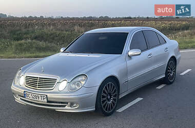 Седан Mercedes-Benz E-Class 2003 в Жовкве