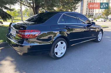 Седан Mercedes-Benz E-Class 2011 в 