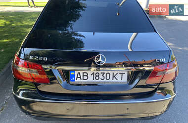 Седан Mercedes-Benz E-Class 2011 в 