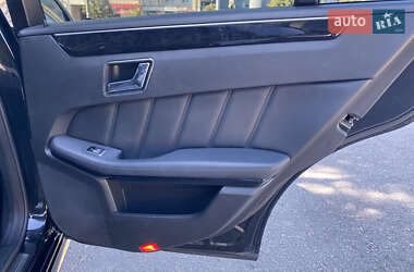 Седан Mercedes-Benz E-Class 2011 в 