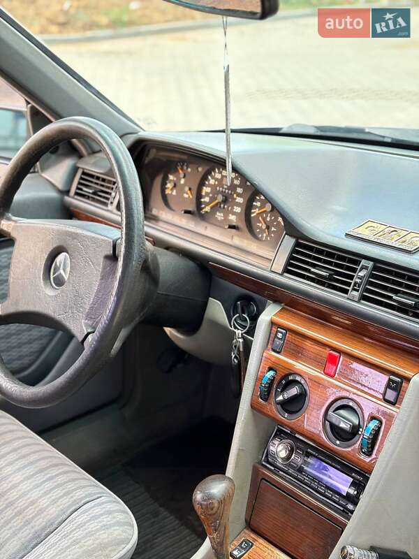 Седан Mercedes-Benz E-Class 1992 в Запоріжжі