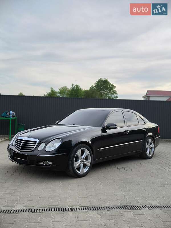 Седан Mercedes-Benz E-Class 2007 в Ивано-Франковске