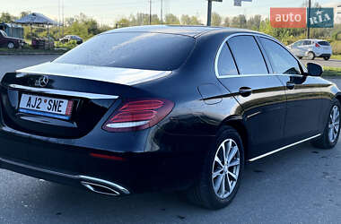 Седан Mercedes-Benz E-Class 2017 в 