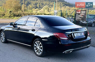 Седан Mercedes-Benz E-Class 2017 в 