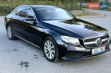 Седан Mercedes-Benz E-Class 2017 в 