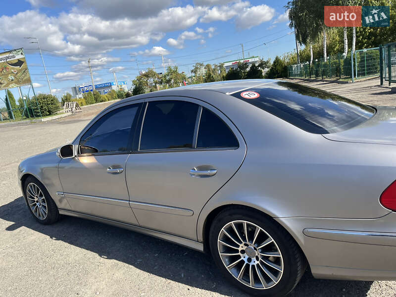 Седан Mercedes-Benz E-Class 2003 в Киеве