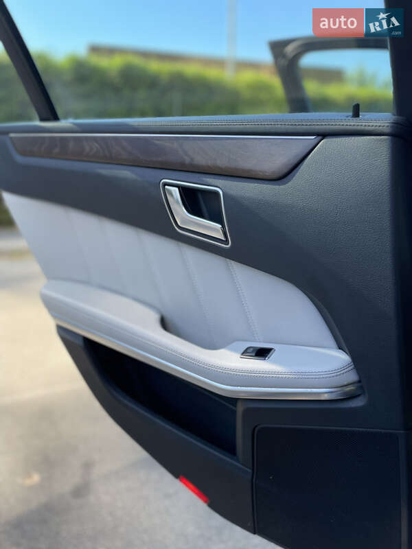Універсал Mercedes-Benz E-Class 2014 в Києві