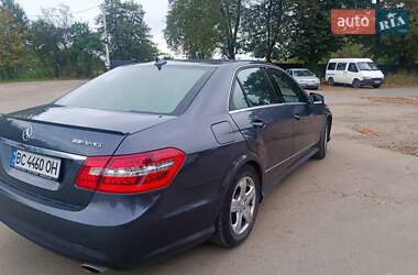 Седан Mercedes-Benz E-Class 2011 в 