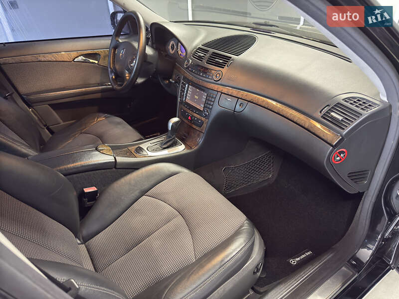 Седан Mercedes-Benz E-Class 2004 в Вараші фото 34 Седан Mercedes-Benz E-Class 2004 в Вараші