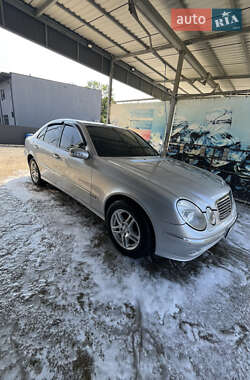 Седан Mercedes-Benz E-Class 2002 в 