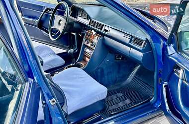 Универсал Mercedes-Benz E-Class 1987 в 