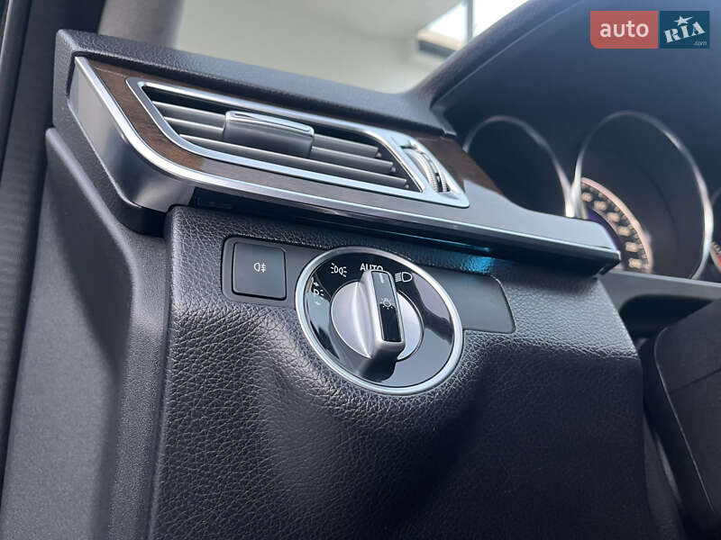 Седан Mercedes-Benz E-Class 2014 в Черновцах