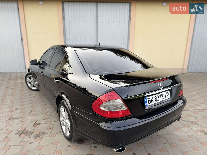 Седан Mercedes-Benz E-Class 2007 в Сарнах