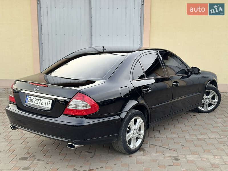 Седан Mercedes-Benz E-Class 2007 в Сарнах