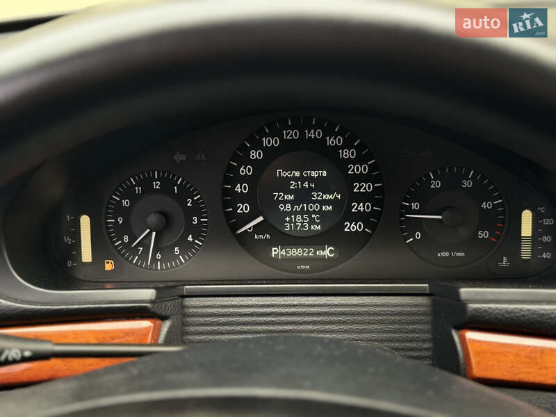 Седан Mercedes-Benz E-Class 2007 в Сарнах