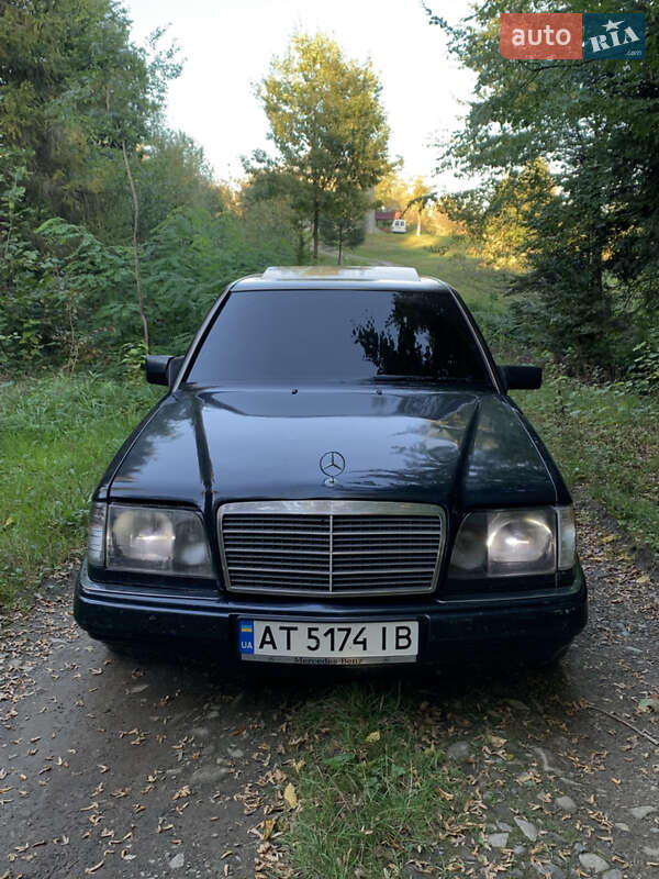 Седан Mercedes-Benz E-Class 1995 в Косове