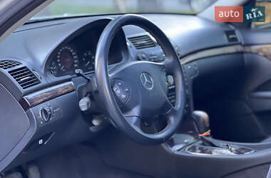 Седан Mercedes-Benz E-Class 2004 в 