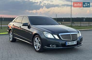 Mercedes-Benz E-Class 2011