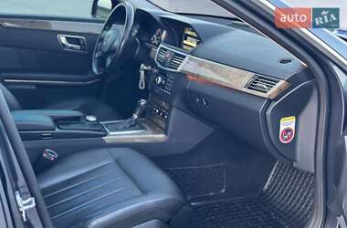 Седан Mercedes-Benz E-Class 2011 в 