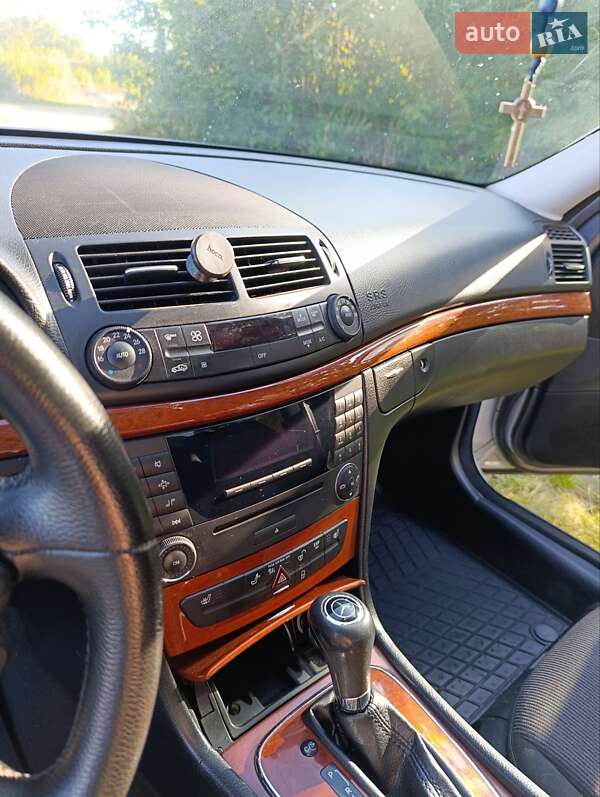 Седан Mercedes-Benz E-Class 2007 в Виннице