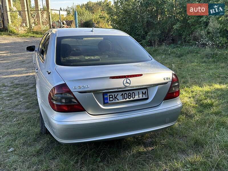 Седан Mercedes-Benz E-Class 2007 в Виннице