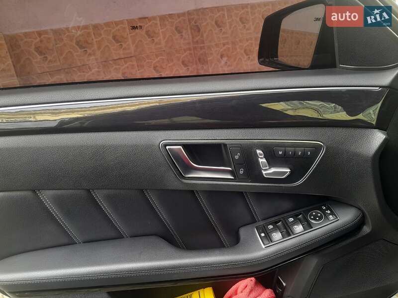 Седан Mercedes-Benz E-Class 2015 в Дрогобичі