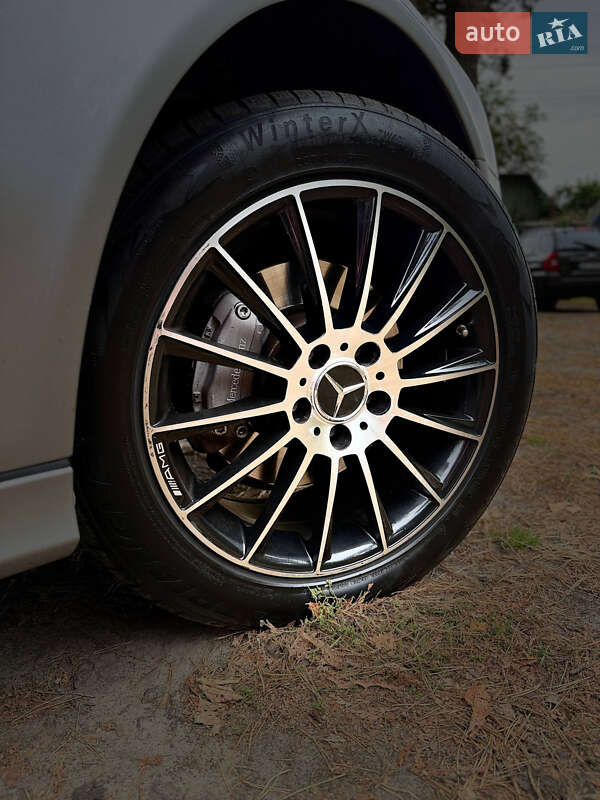 Седан Mercedes-Benz E-Class 2003 в Броварах