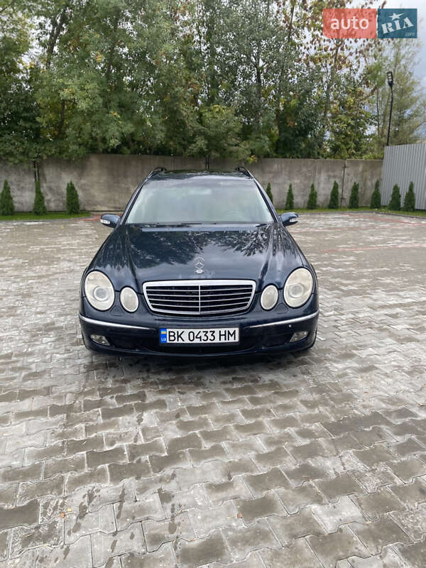 Универсал Mercedes-Benz E-Class 2003 в Костополе