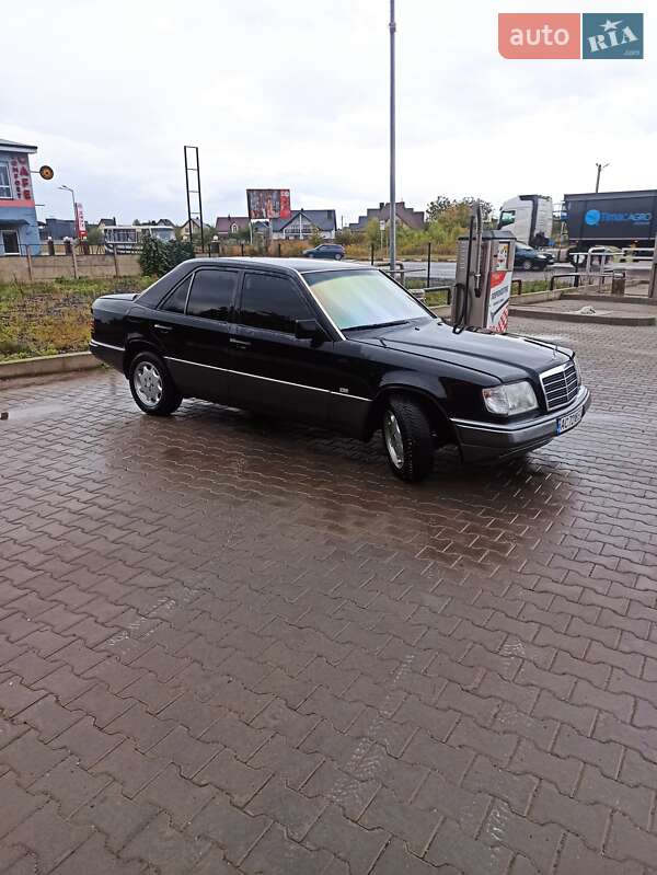 Седан Mercedes-Benz E-Class 1994 в Луцке