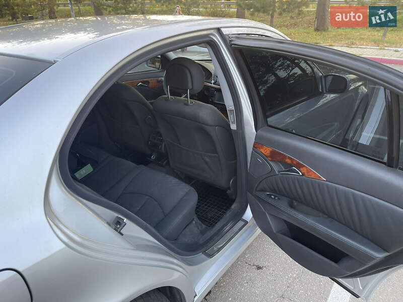 Седан Mercedes-Benz E-Class 2003 в Николаеве