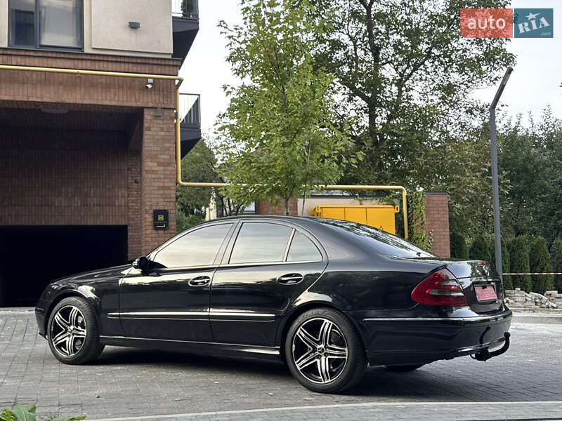 Седан Mercedes-Benz E-Class 2005 в Львове