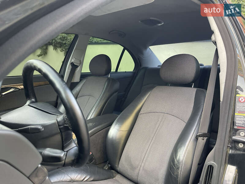 Седан Mercedes-Benz E-Class 2005 в Львове