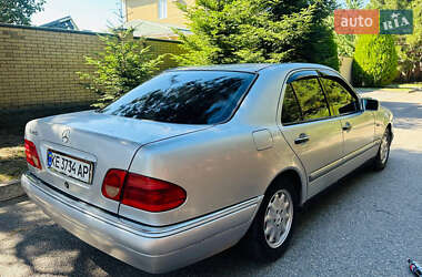 Седан Mercedes-Benz E-Class 1998 в 