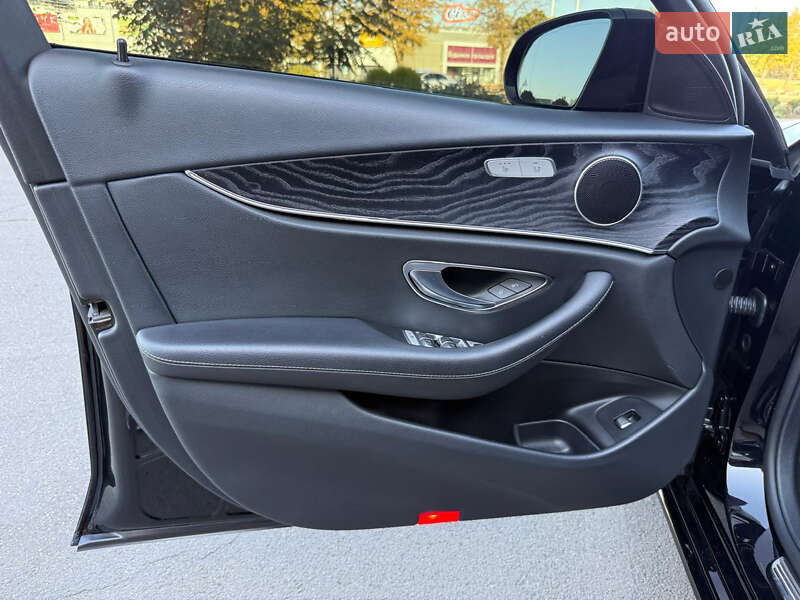 Седан Mercedes-Benz E-Class 2019 в Киеве