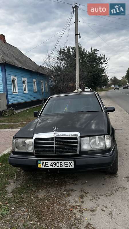 Mercedes-Benz E-Class 1990