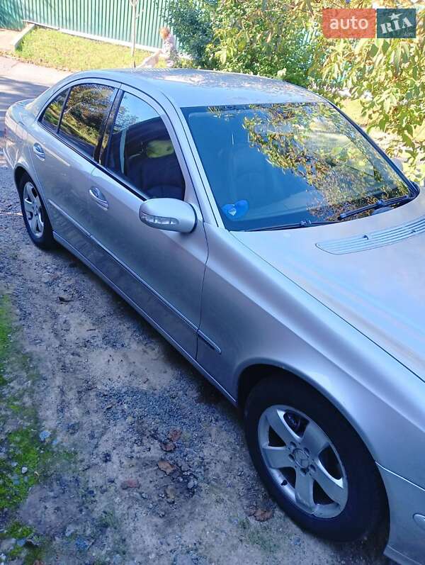 Седан Mercedes-Benz E-Class 2004 в Хмельницком